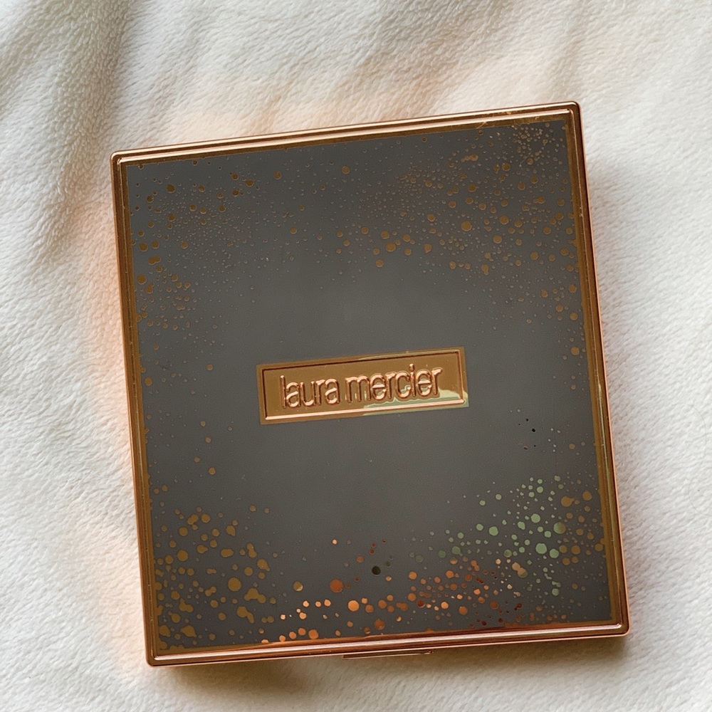 LE Laura Mercier Holiday Highlight Palette